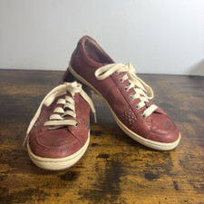 Taos Freedom Sneakers Womens Sz 8 Red Leather Studded Lace Up Comfort