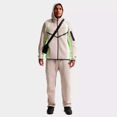 FULL MEN'S NIKE TECH FLEECE PRO WINDRUNNER FULLZIP JACKET AND PRO OPEN HEM PANTS