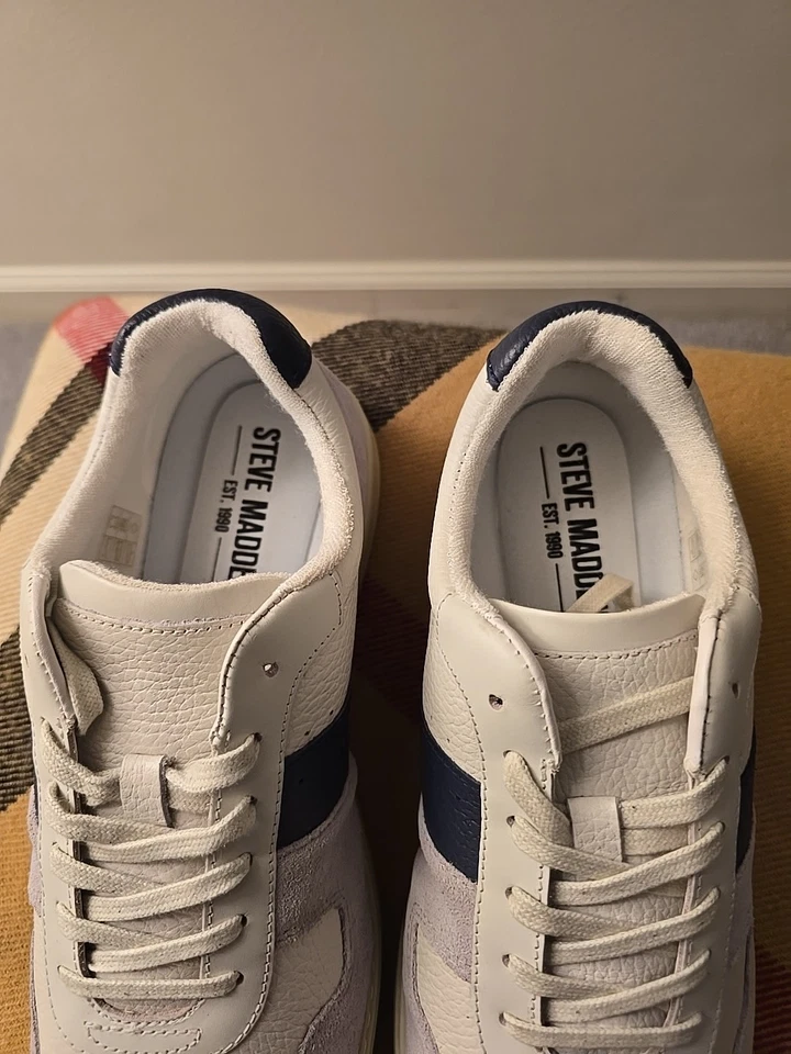 Tenis informales de cuero para hombre Steve Madden Foto 3 de 4