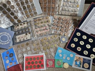 Job lot Of Old Coins Mix UK 6 kg with everything you see. Rare Penny 1950 Etc