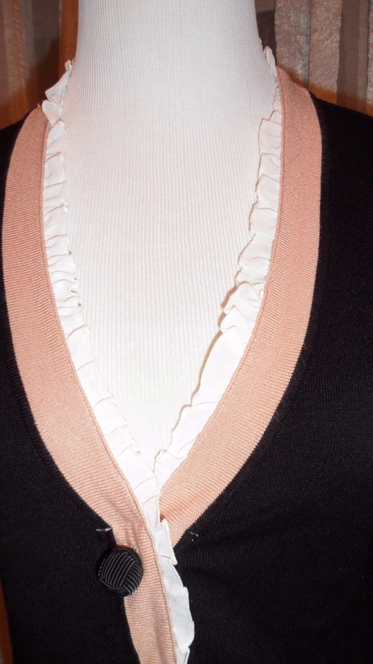 TWELVE BY TWELVE GREAT LOOKING CARDIGAN WITH EXCELLENT DETAILS AND COLOR COMBINA - Image 2 of 4