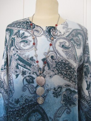 CHICO'S Sz 1 to 3 TOP MULTICOLOR LONG SLEEVES