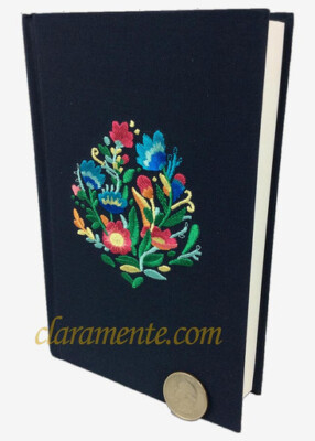Biblia Compacta RV1960 tapa dura de tela bordada azul