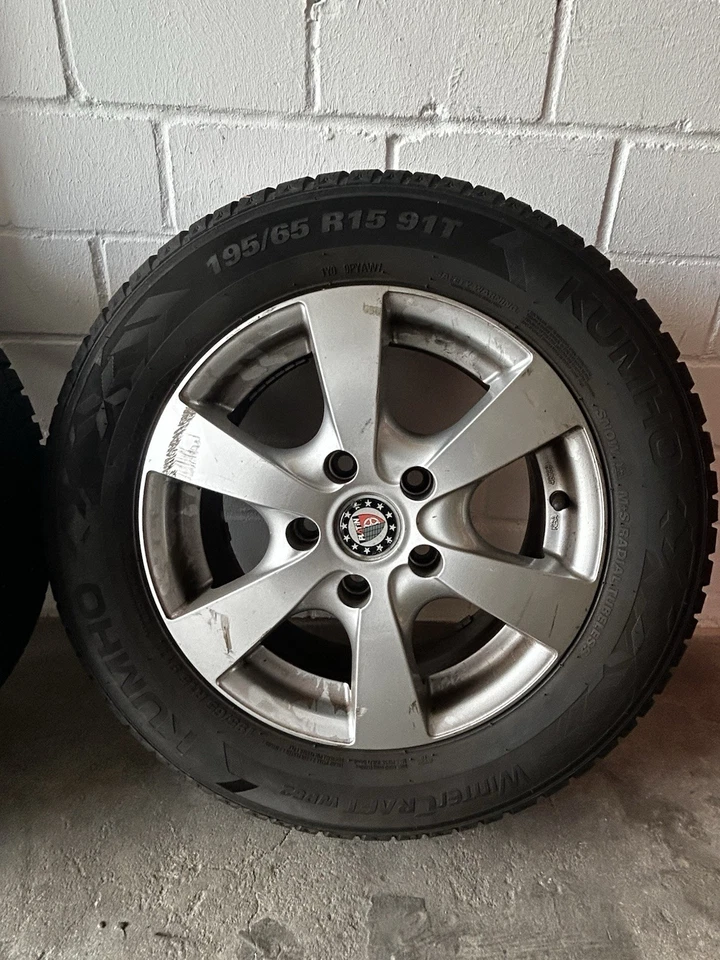 Kumho Winterreifen, 195/65 R15  91 T auf Alufelge Pl 50  6,5*15.Reifen Fast Neu! - Bild 2 von 4