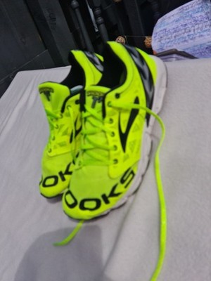 Brooks T7 Racer Laufschuhe in einer leuchtenden gelben Farbe Uk7 sehr guter Zustand