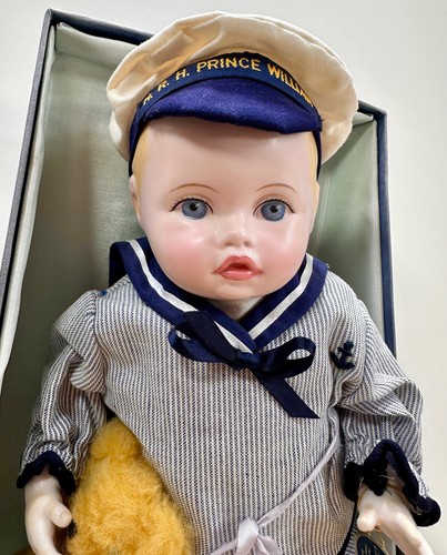 Muñeca de colección Royal Doulton Nisbet Heirloom - Su Alteza Real el Príncipe William - Imagen 2 de 6
