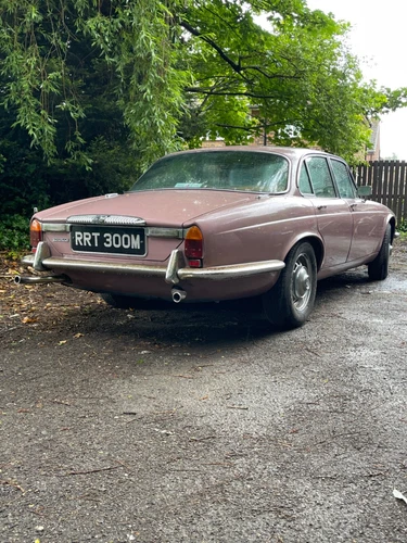 Daimler Sovereign - Picture 2 of 18