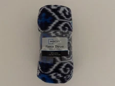 Mainstays Ikat Indigo Fleece Throw 50in x 60in Blue
