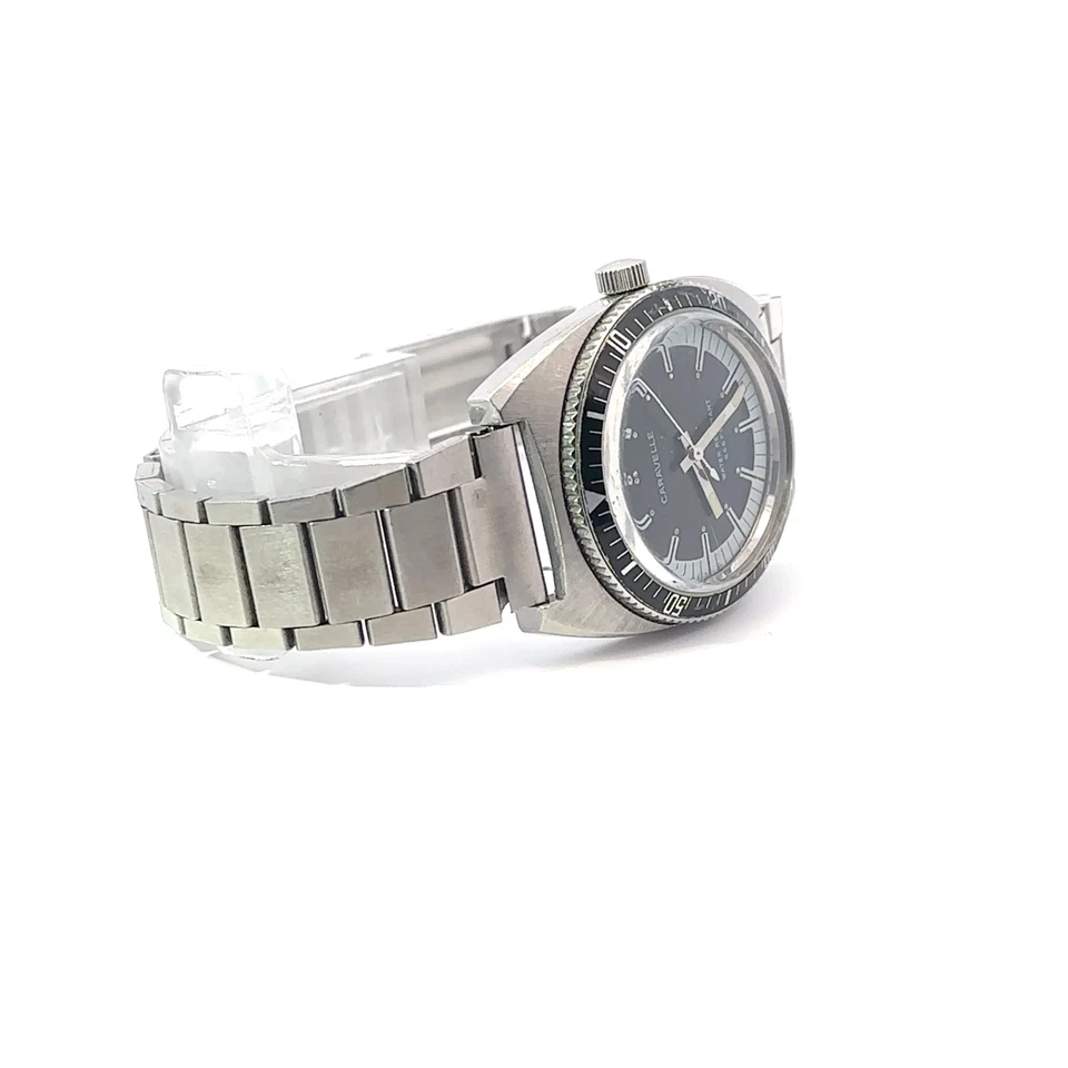Reloj Caravelle 1973 Devil Diver vintage esfera blanca y negra acero inoxidable para hombre 666 pies Foto 2 de 4