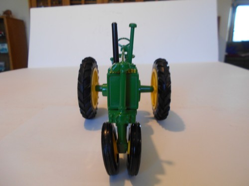 Vintage 1996 Ertl 1:16th Scale John Deere 1937 Model B Tractor, #5904, NIB - Picture 17 of 20