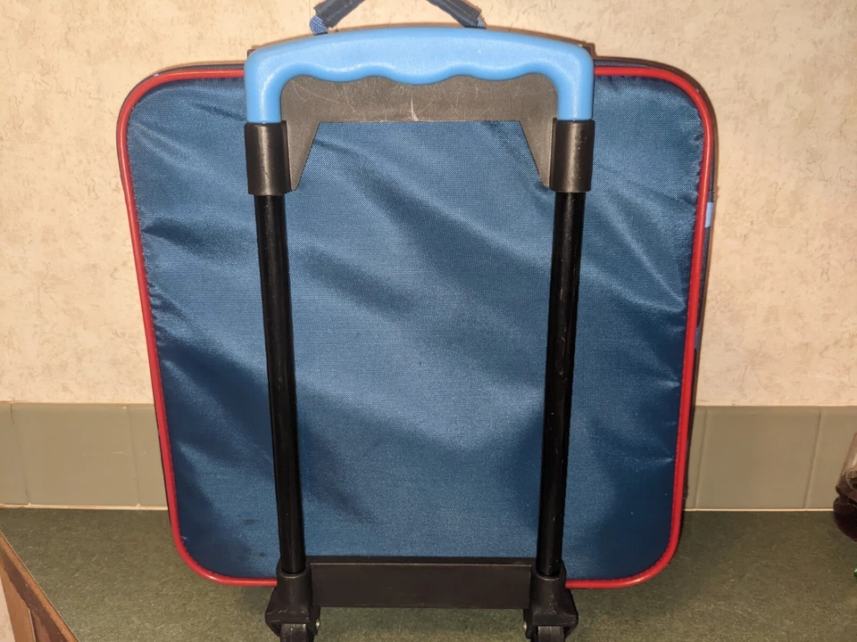 Maleta Disney Mickey And Friends con asa ajustable enrollable 13x15 Foto 3 de 4