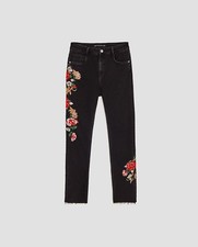 Zara mid/high-rise FLORAL FLARED JEANS with embroidery-black-ref 3643/200-size 4