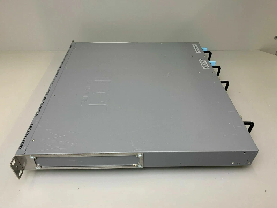 Juniper EX4300-48T 48 Port 10/100/1000BASE-T Switch - COMES WITH DUAL POWER - Image 3 of 4