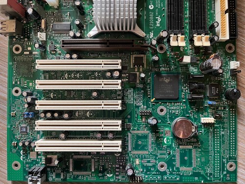 Intel D865PERL Socket 478 + P4 2.4GHz + RAM 512MB + R9200 64MB +LAN + I/O Shield - Picture 6 of 21
