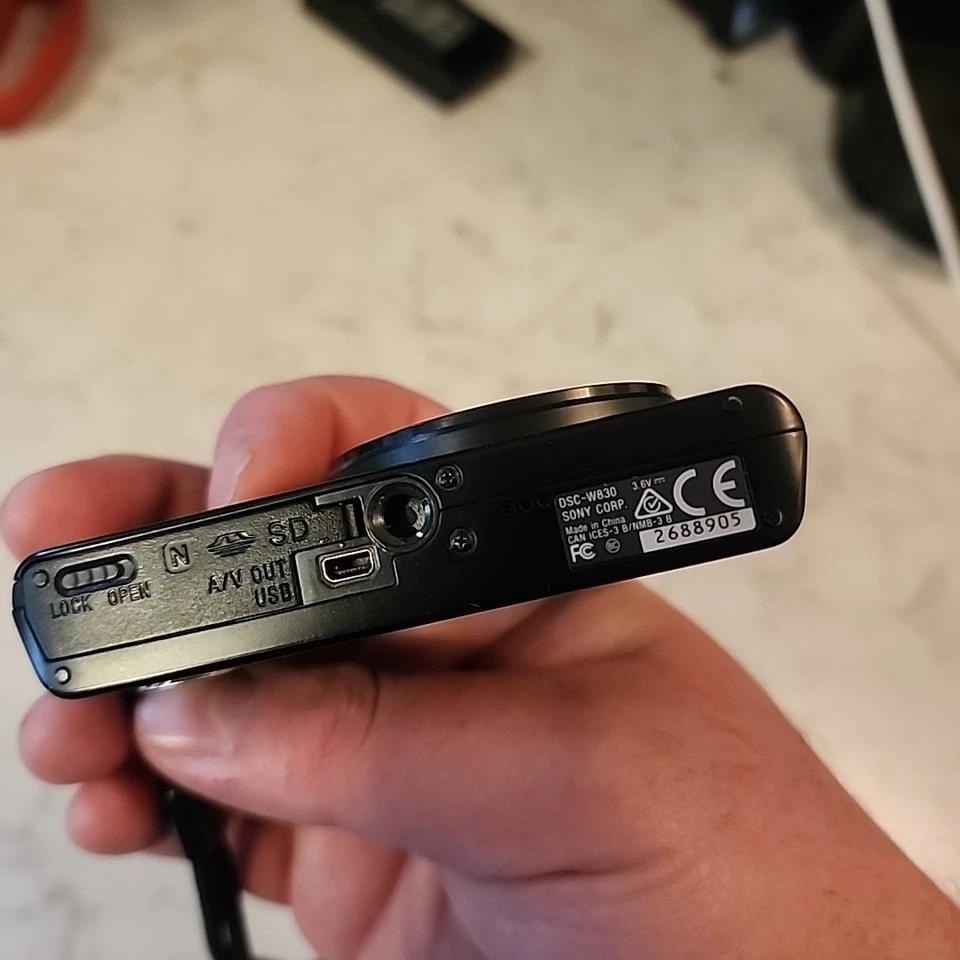 Sony Cyber-shot DSC-W830 20.1MP Digital Camera - Black  Tested Works Fine - Image 4 of 4