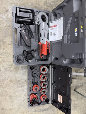 #ad Rigid 760FXP 12 R Power Drive Pipe Threader With TWO BATTERIES And Die Head Set $2950.00
