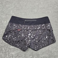 Lululemon Shorts Womens 6 Gray Animal Print Running Lined Pockets Athletic Gym