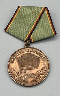 Für treue Dienste KVP Bronze DDR Abzeichen Medaille Orden