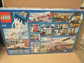 LEGO 3182 CITY: Airport 100% Complete w/ 5 Figs + Manuals + Box (Holes One Side)
