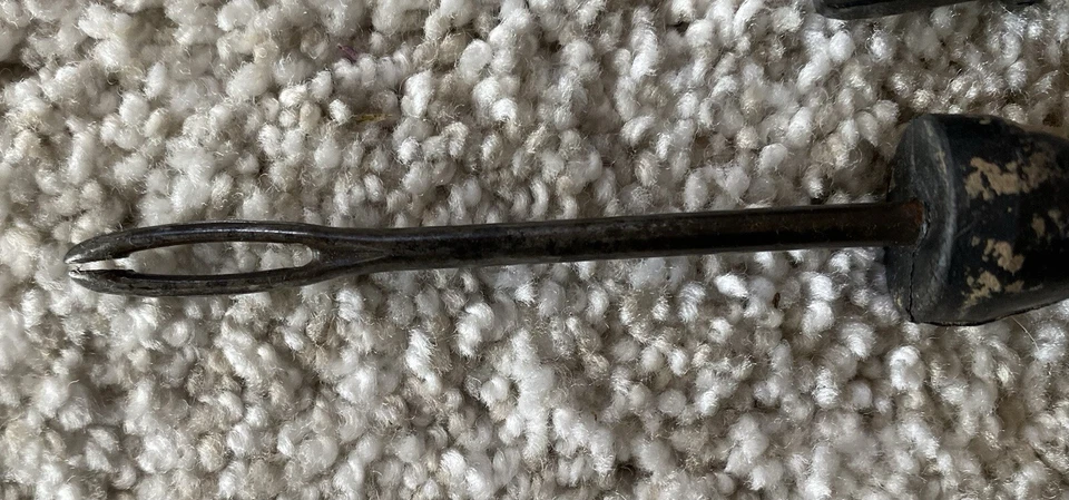 Vintage Large Rug Punch-Needles (2)  & Punch w/Ergonomic Handles - Image 4 of 4