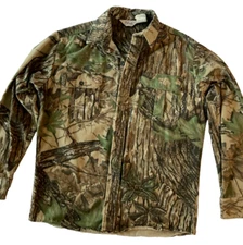 Realtree Walls Camo Shirt Men's Size M Long Sleeve Button Down Chest 38-40