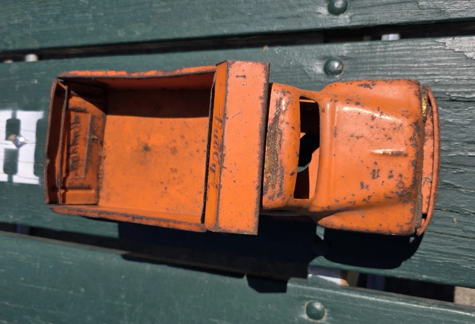 Camión de volteo hidráulico Ford F600 Buddy L 1958 de colección departamento de parques de acero prensado Foto 3 de 4