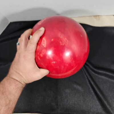 Ebonite PREDATOR 15 Pounds Red Fire Ball Looking Bowling Ball