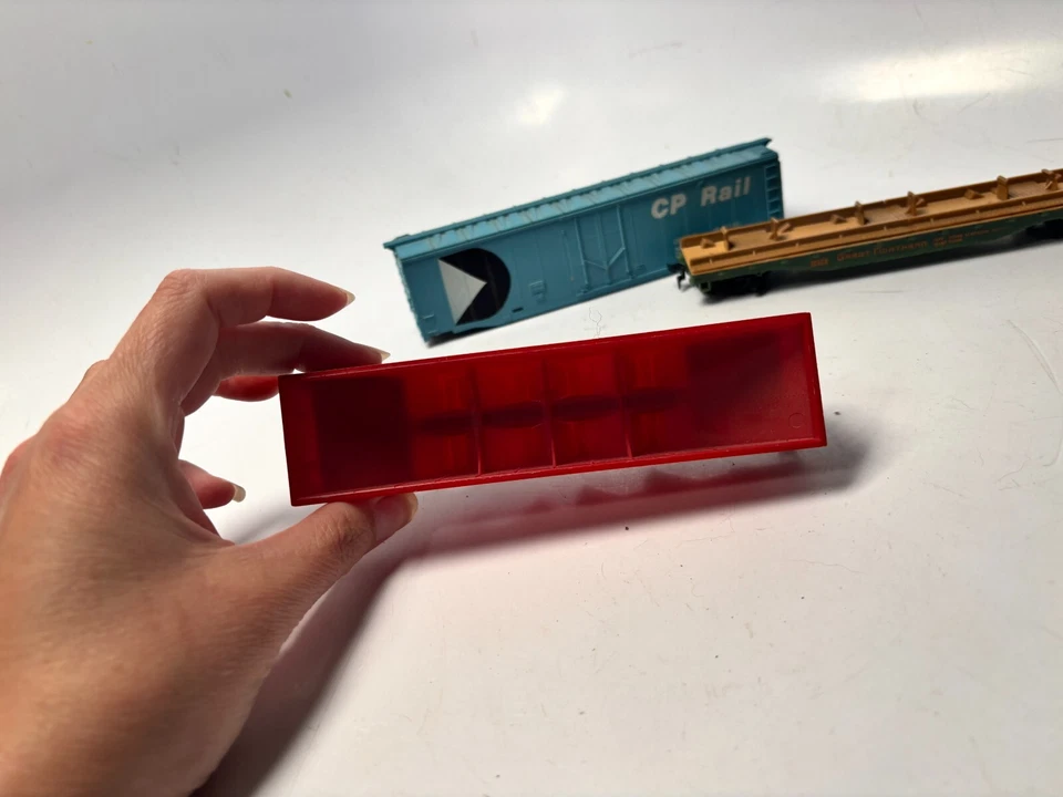 Lot 3 Tyco Mantua Northern HO Flat Car GN 42953, CP Rail 56767 Blue, CB&O 300747 - Image 4 of 4