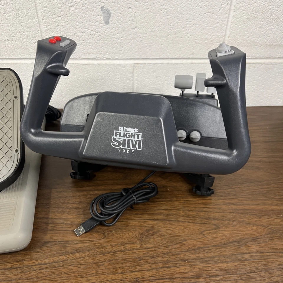 CH Products USB Flight Simulator Yoke FSY211U and Pro Pedals PPU995 Fully Tested - Image 2 of 4