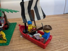 LEGO Pirates Islanders: King Kahuka's Throne (6262) 100% Complete w/ Manual