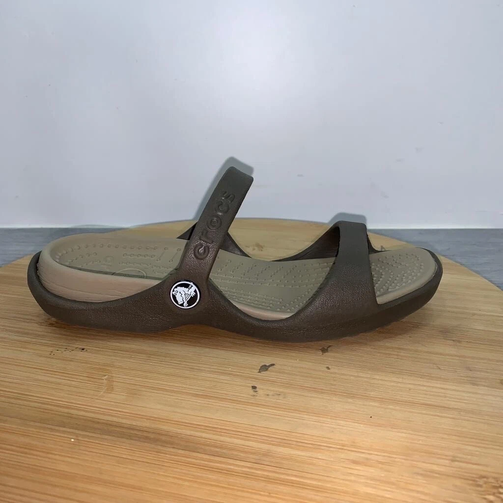 Crocs Sandals Women s Size 5 Cleo Relaxed Fit Strappy Slip On