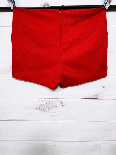 Torrid Womens Textured Shorts Size 20 Red Flat Front High Rise Back Zip - Picture 4 of 7