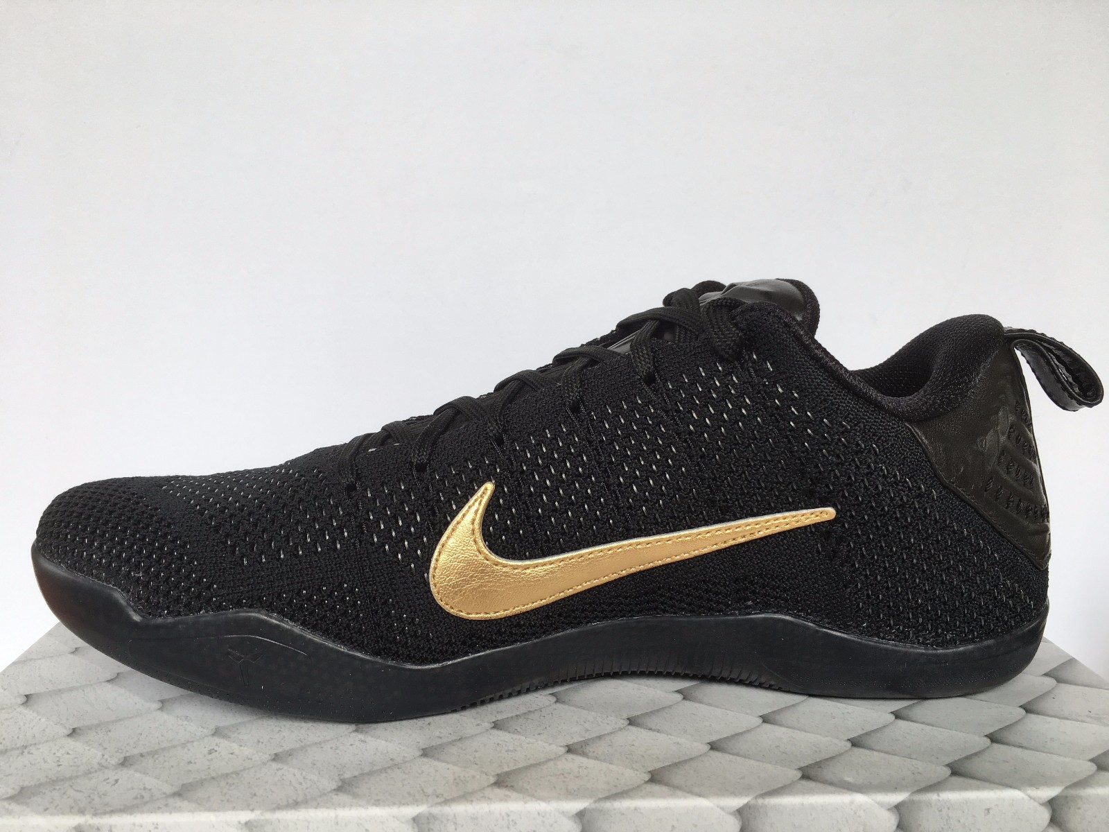 Nike Kobe XI 11 11 11 Elite Low FTB Fade To Black Mamba Black gold SZ 11 (869459-001) 558d79 Nike Kobe XI 11 11 11 Elite Low FTB Fade To Black Mamba Black gold SZ 11 (869459-001) 558d79