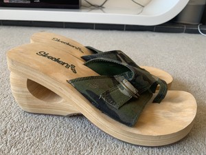 skechers camo sandals