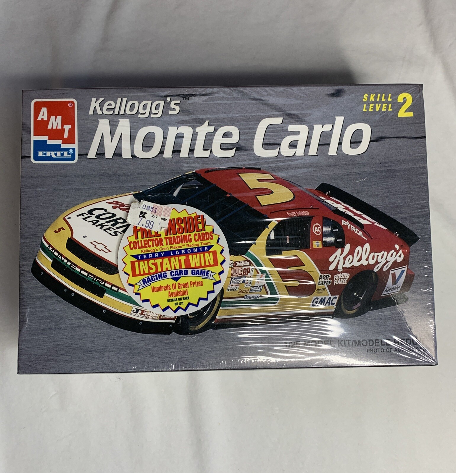 New AMT / ERTL/ 1/25th Model Kit  Kellogs Monte Carlo #5 / Includes Trading Card