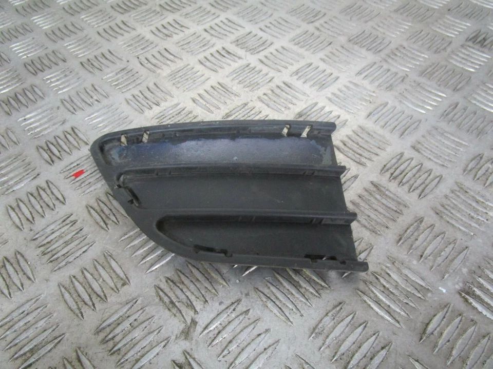 2010-15 CHEVROLET SPARK 5DR NSF PASSENGER SIDE FRONT LOWER GRILL 96687211 OEM - Image 2 of 4