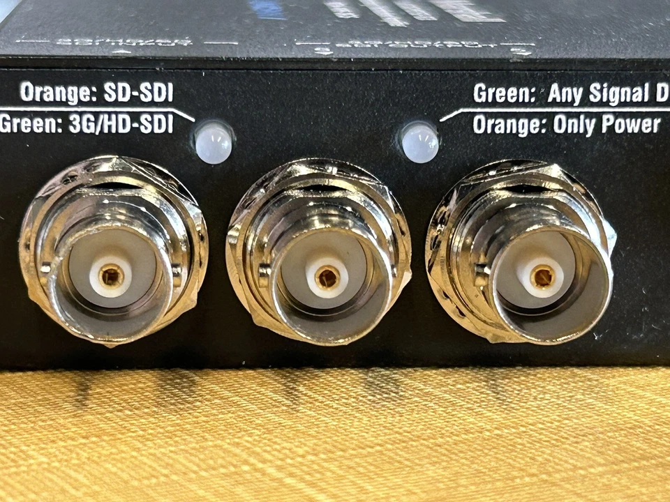 VDA-106-3GS1 x 6 3G/HD/SD-SDI Reclocking Distribution Amplifier - Image 3 of 4