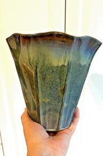 BILL CAMPBELL 7'' Ruffled Flared Drip Vase