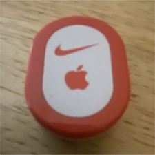 Nike Apple iPod Remote 1st Gen Wired 30-Pin Red/White MA900G/A