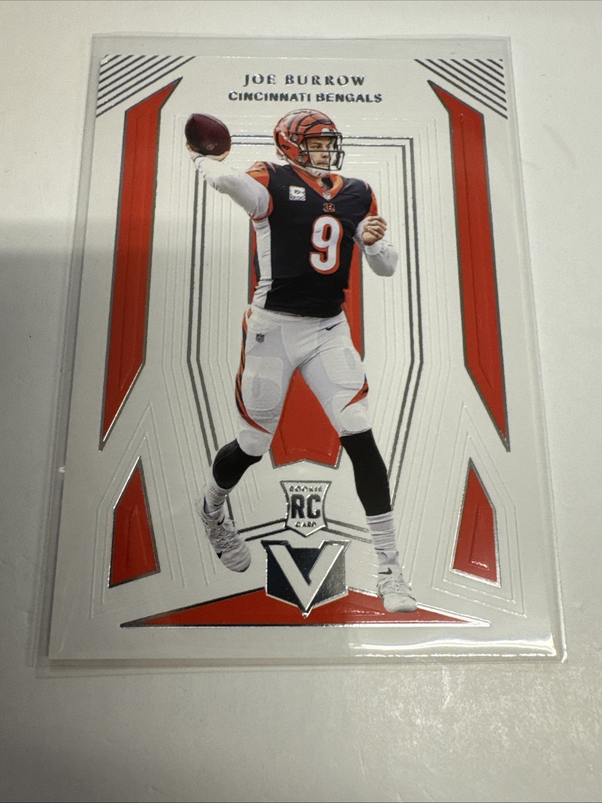Joe Burrow RC - 2020 Panini Chronicles Vertex Football #V-1,  Bengals Rookie NFL