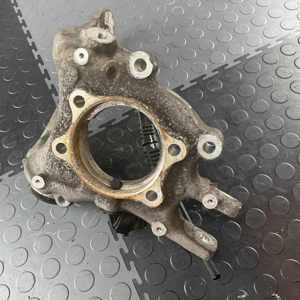 Audi A6 Quattro 2012-2017 eje trasero izquierdo lado del conductor nudillo OEM Foto 3 de 4