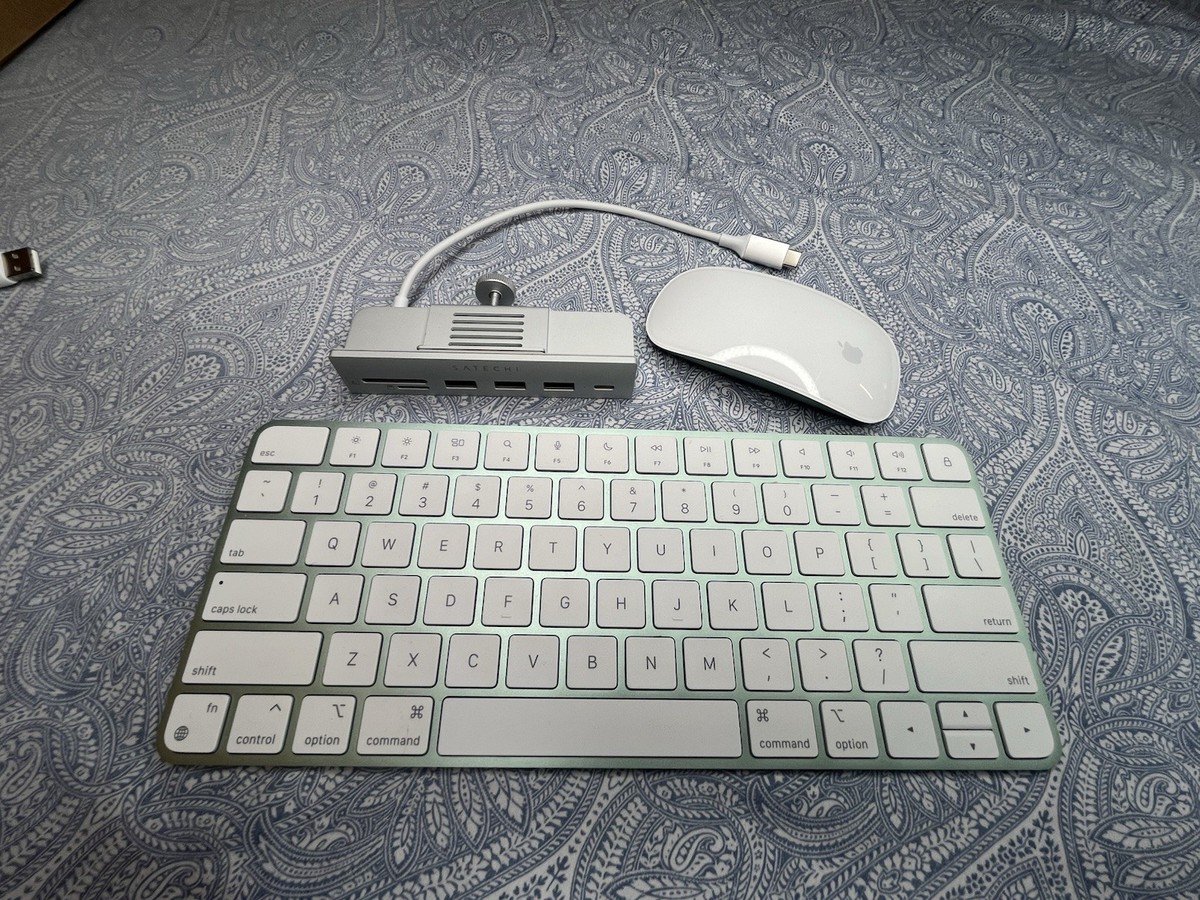 Genuine OEM Apple Magic Keyboard A2450 , Magic Mouse A1657 & Clamp