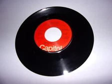 Anne Murray: The Call / Lady Bug / 45 Rpm / 1975 / Capitol 4207