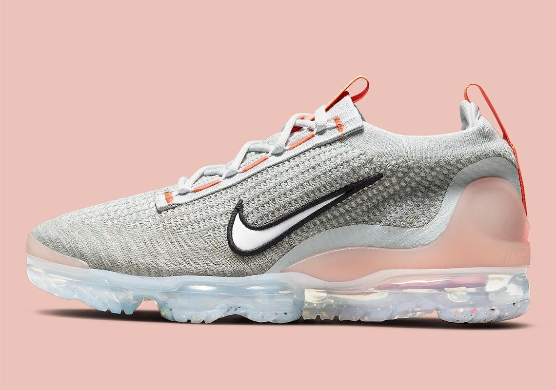 NEW Air Vapormax 2022 FK Men's Size 11 Grey Fog/White-Bright NEW Air Vapormax 2022 FK Men's Size 11 Grey Fog/White-Bright