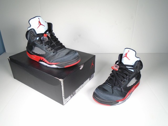 air jordan red shoes