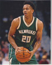 Rashad Vaughn Autographed 8x10 Milwaukee Bucks D959