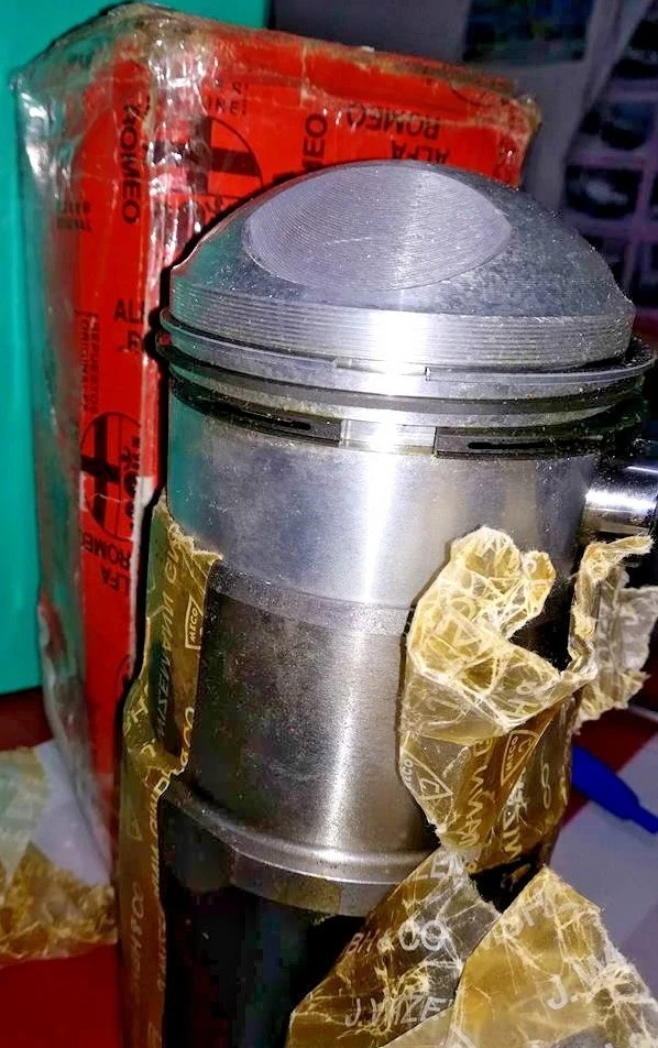 Serie 4 camicie pistoni segmenti e spinotti originali Alfa Romeo