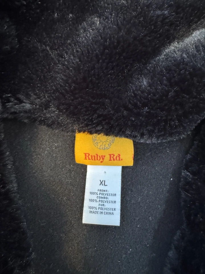 Ruby Rd Womens XL Full Zip Quilted Puffer Vest w/Faux Fur Collar Sleeveless - Image 2 of 4