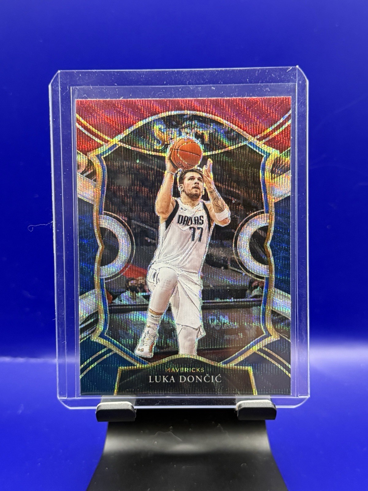 2020 Panini Select #15 Luka Doncic Tri Color Prizm SP Mavs Lakers MVP