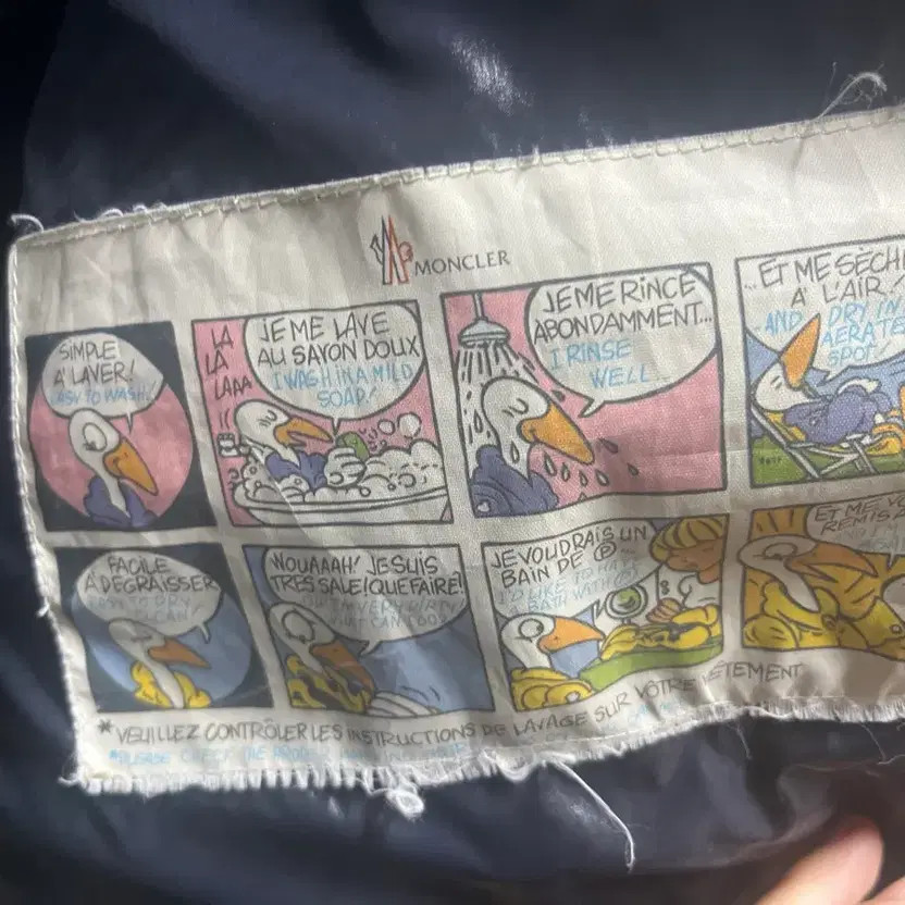 Moncler Women's Padding Body Jacket - Navy, Size 2 thumbnail 4